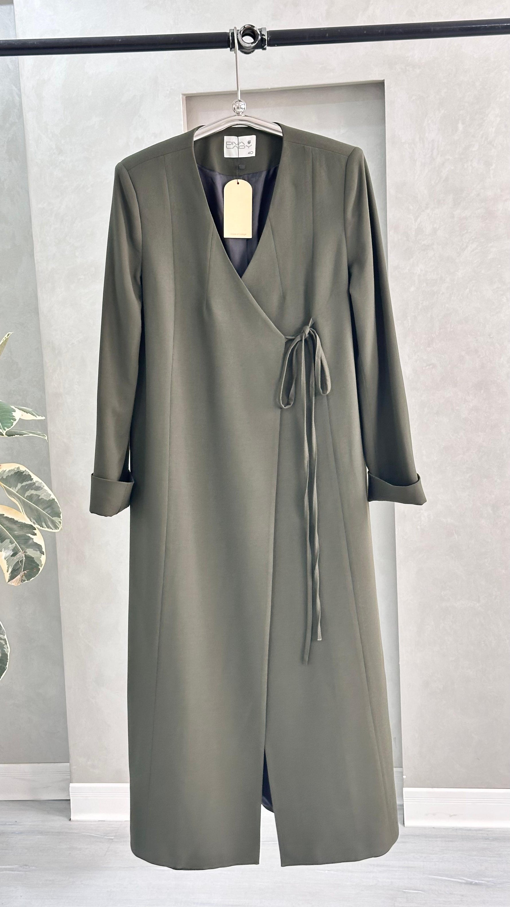 جاكيت نسائي لف طويل