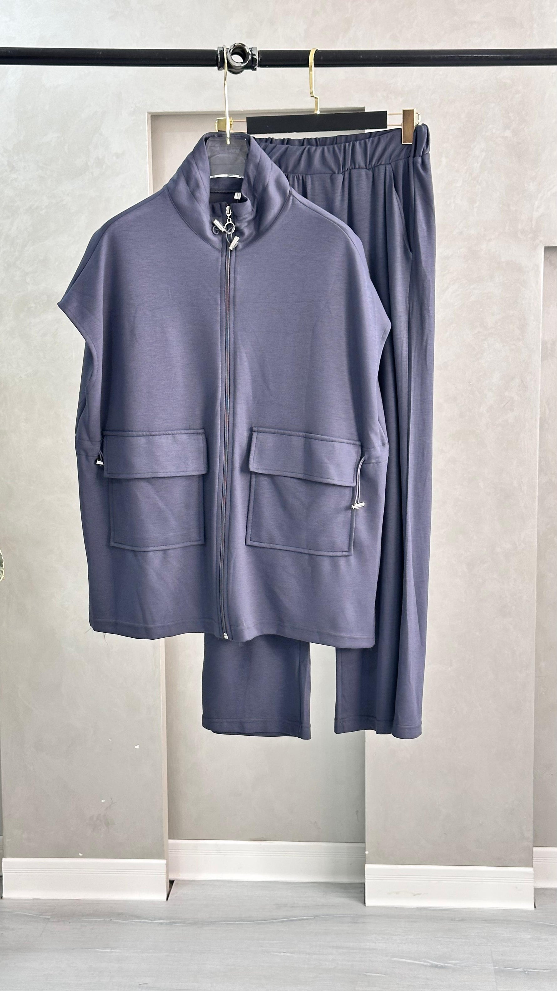 بدلة نسائي نص كم