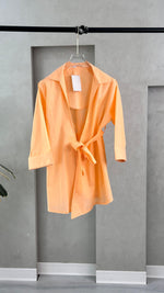 جاكيت نسائي بحزام جانبي