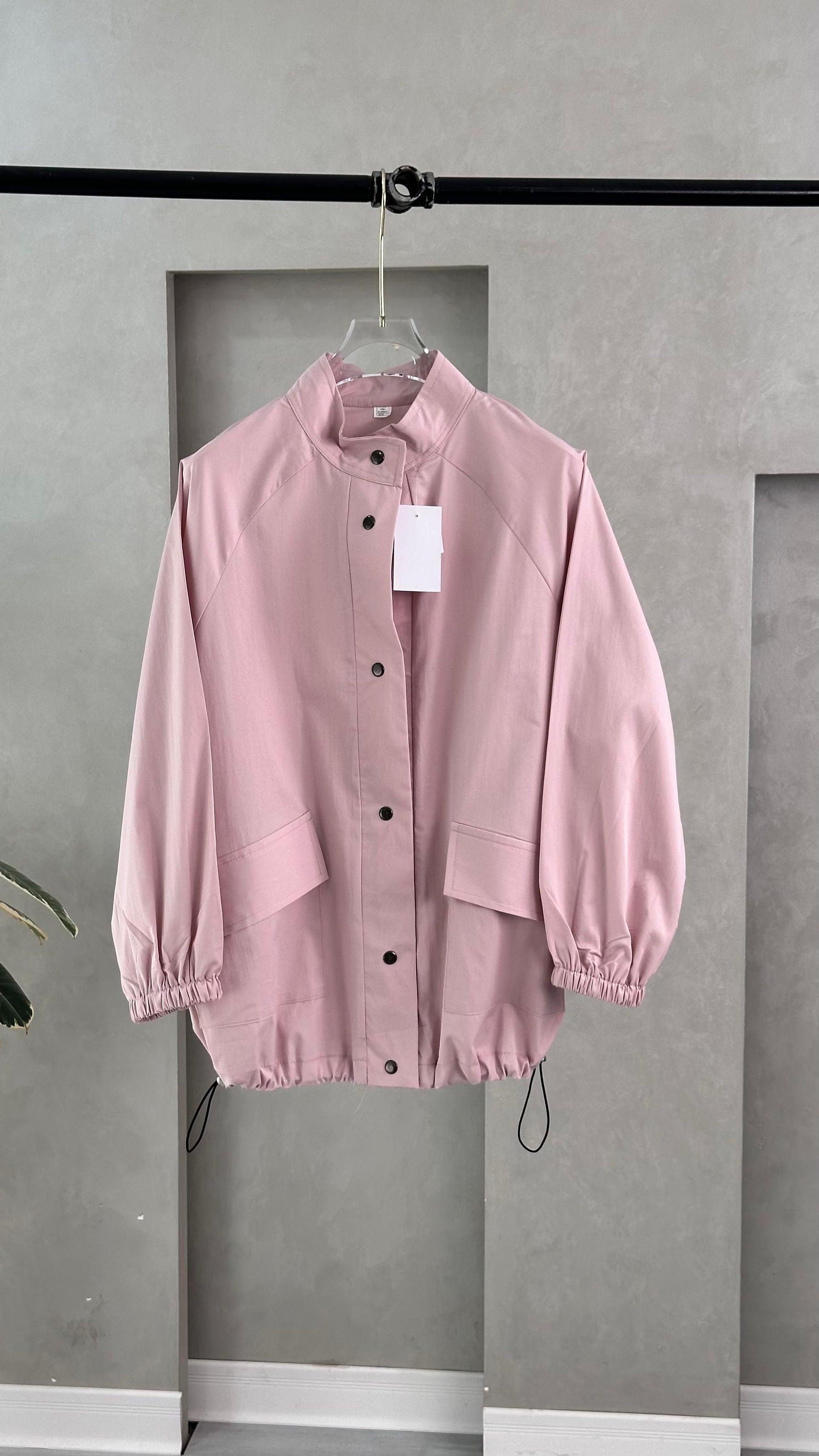 جاكيت نسائي مع جيب