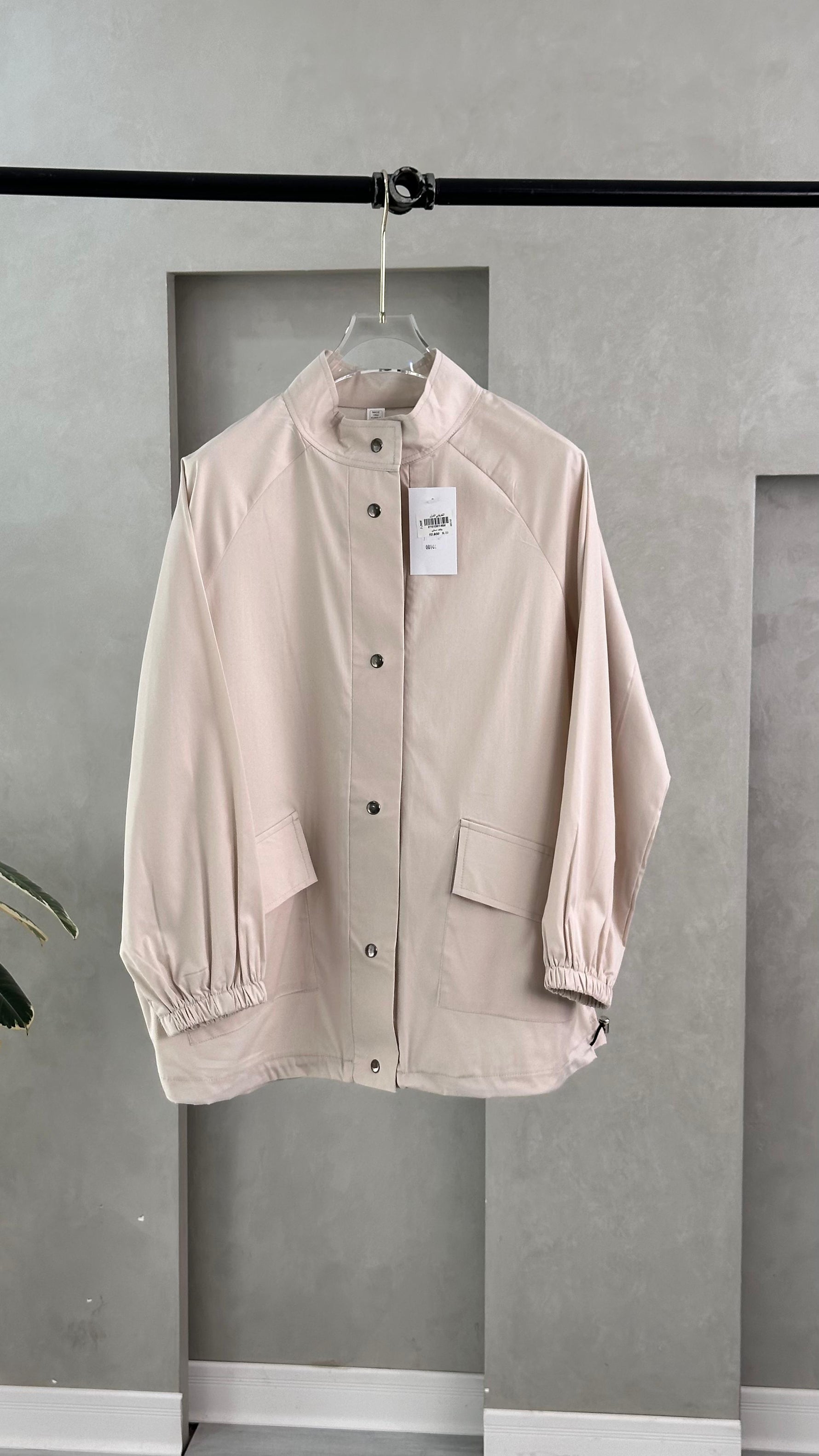 جاكيت نسائي مع جيب