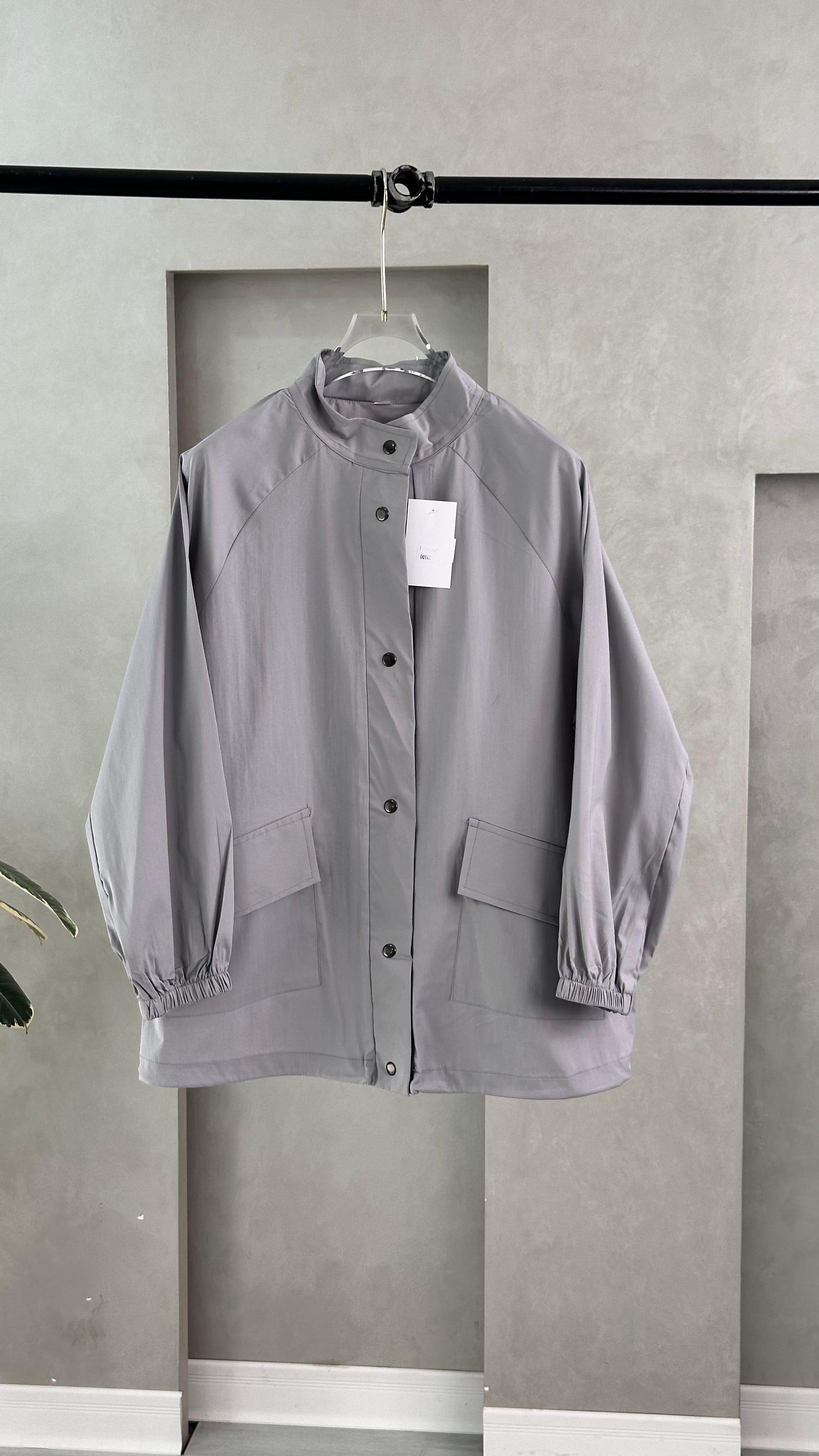 جاكيت نسائي مع جيب