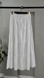 تنورة نسائي بطبقات