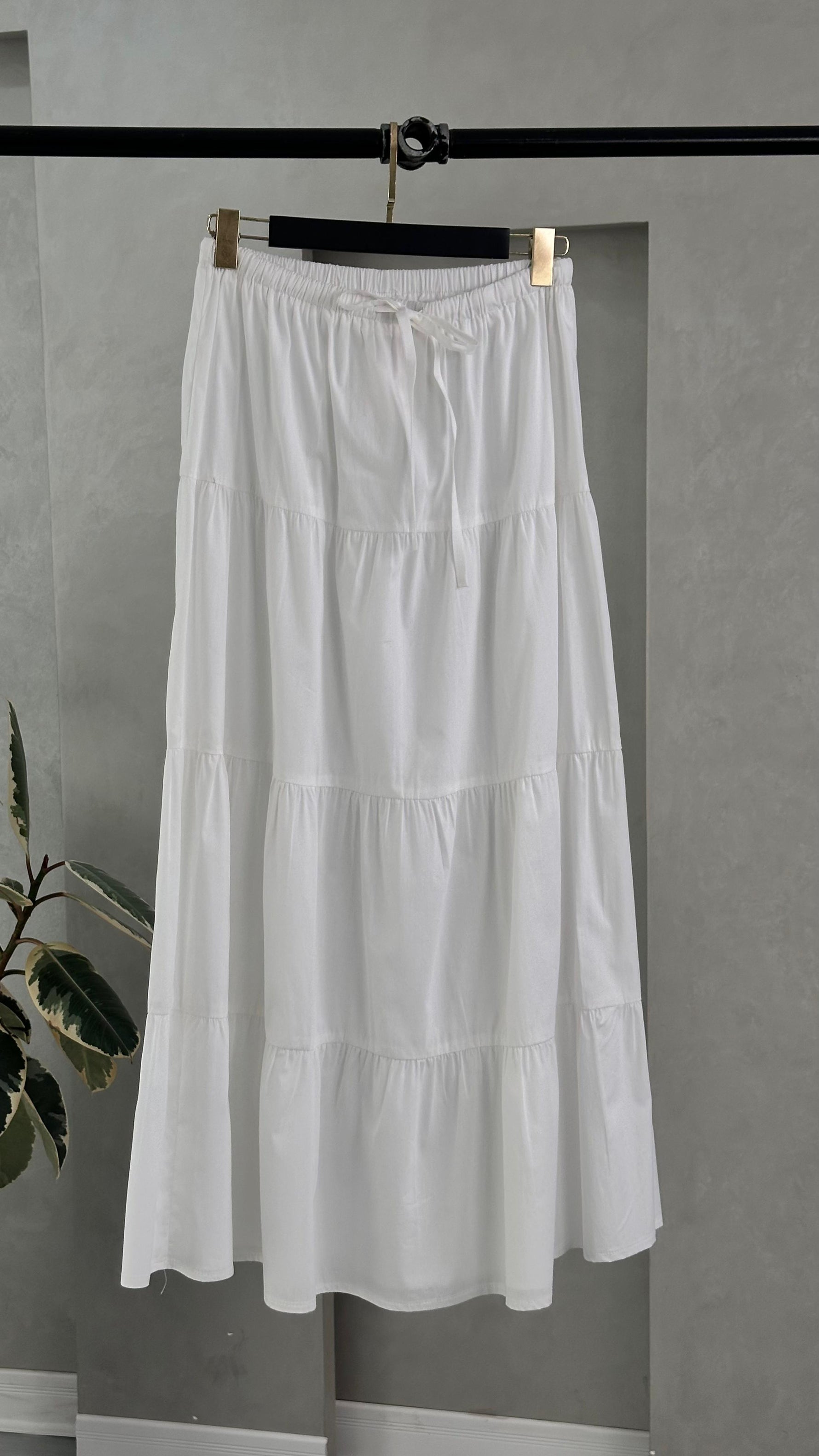 تنورة نسائي بطبقات