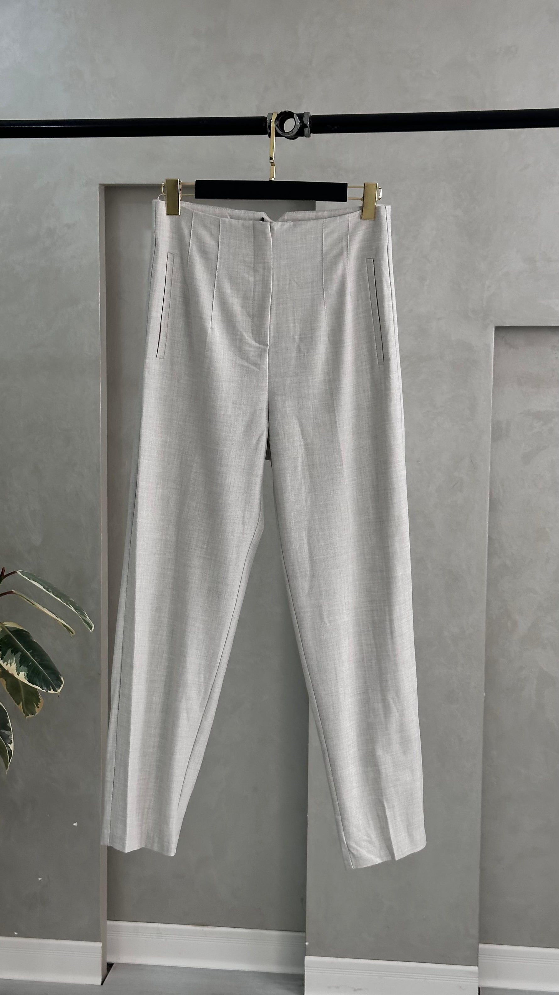 بنطلون نسائي