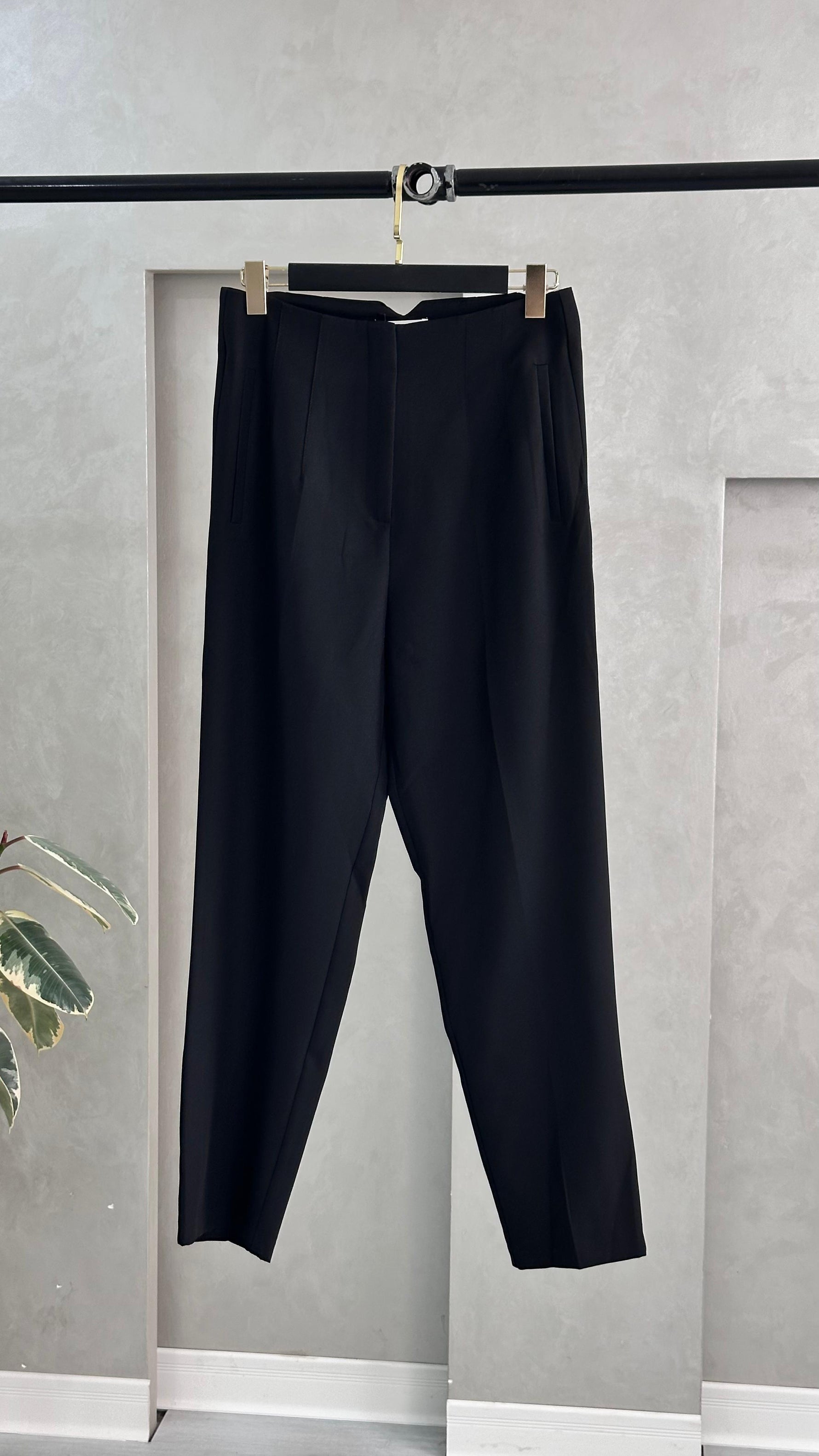 بنطلون نسائي