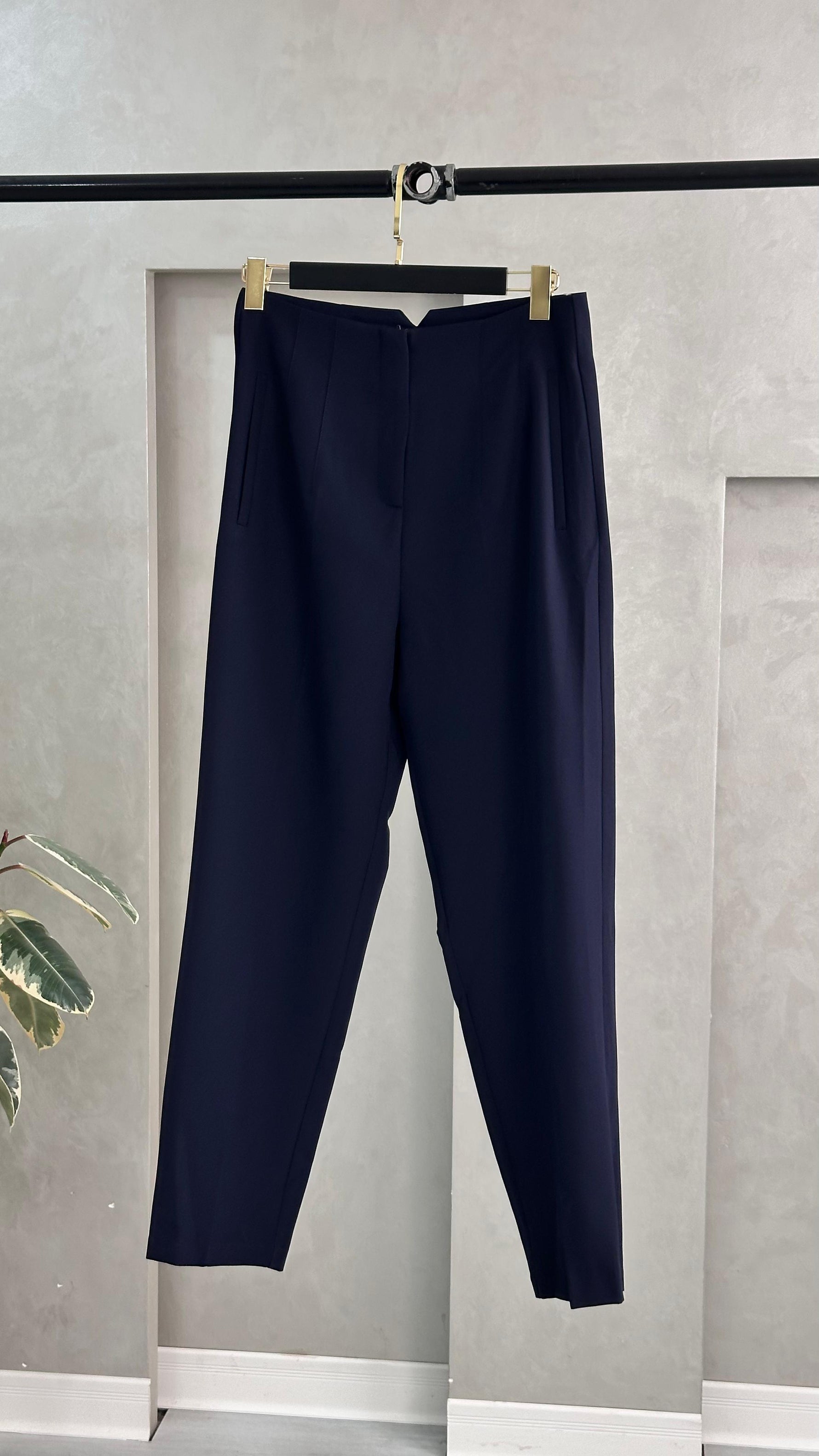 بنطلون نسائي