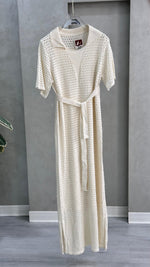 فستان نسائي