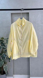 جاكيت نسائي