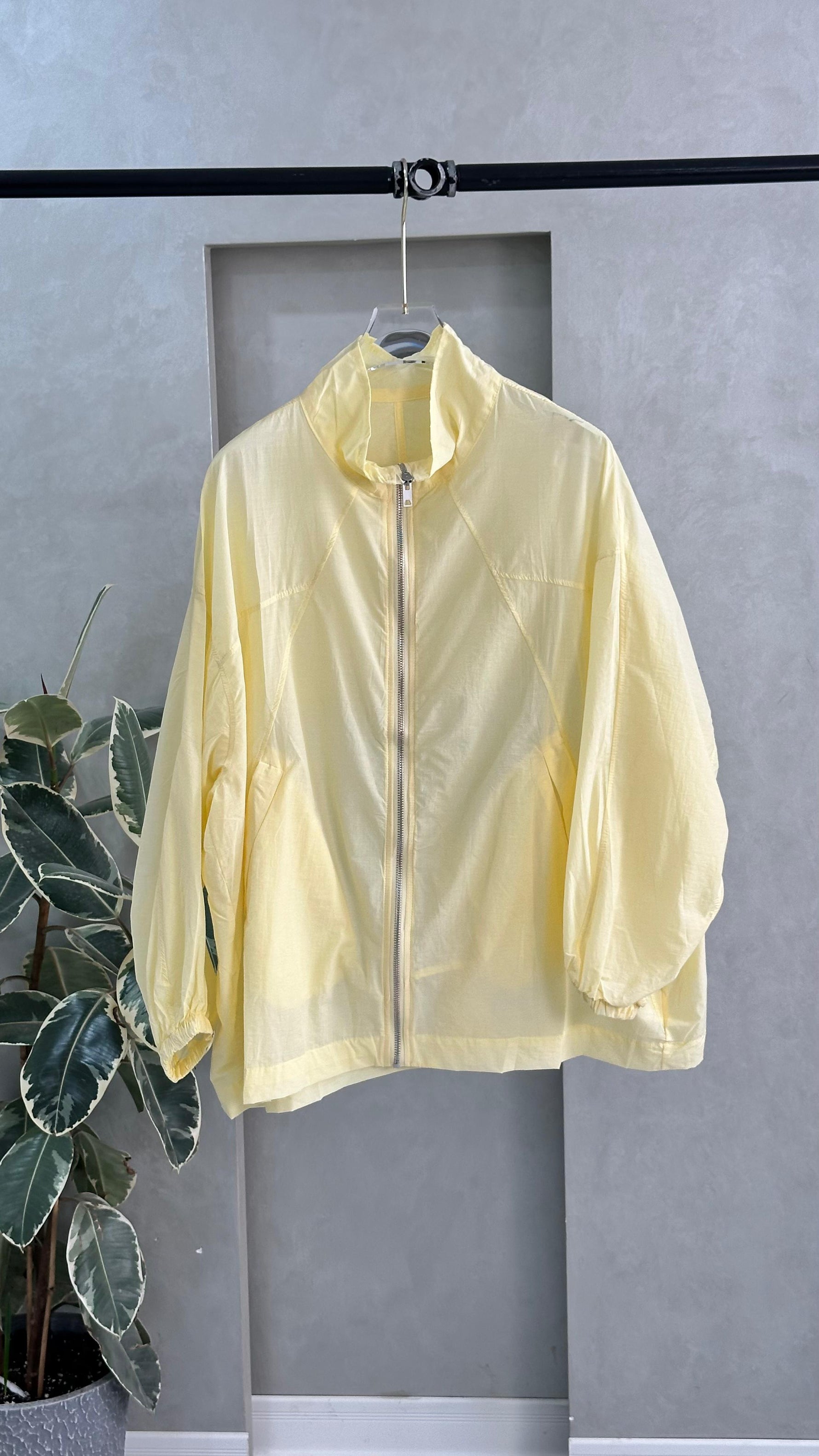 جاكيت نسائي