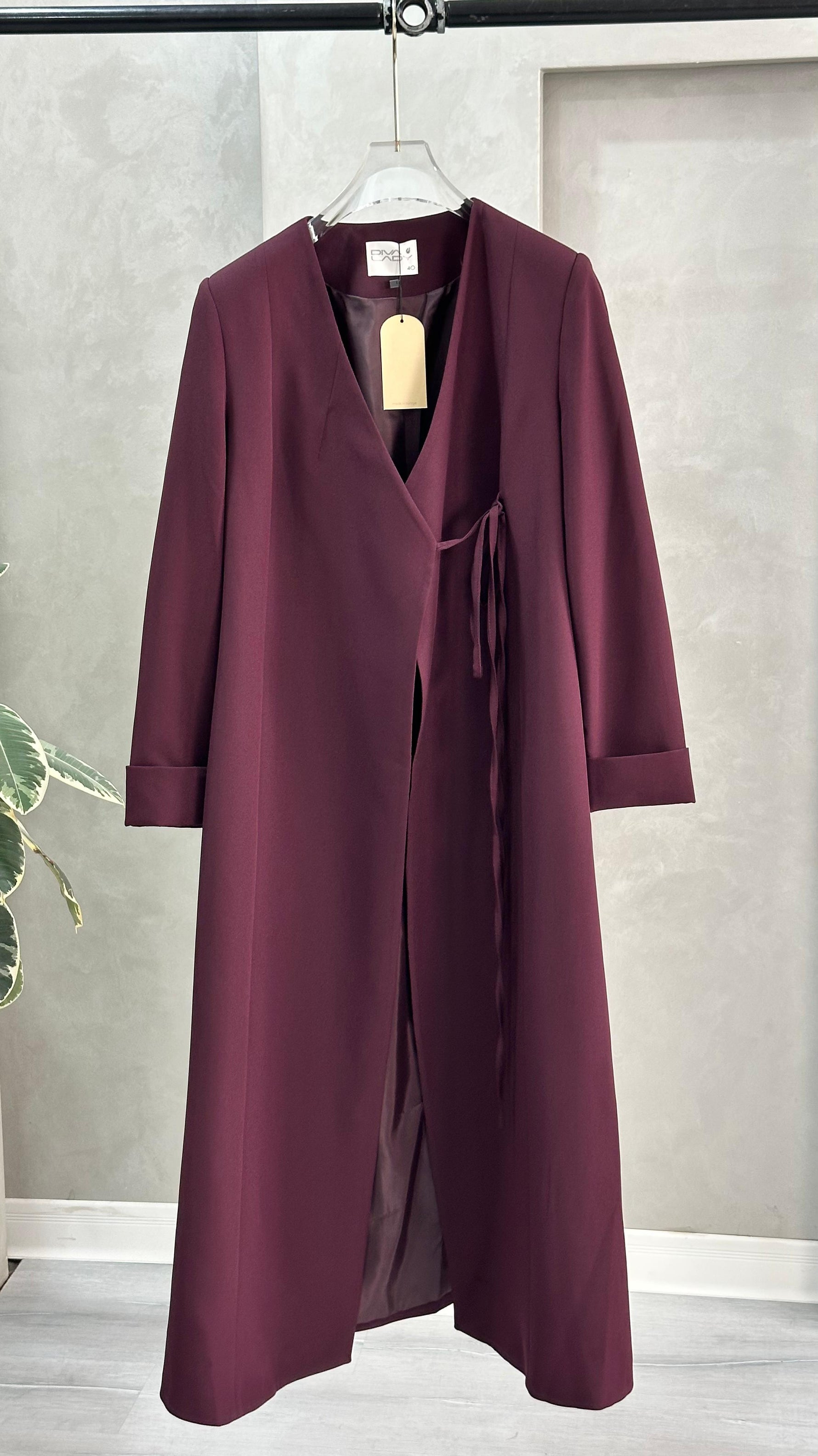 جاكيت نسائي لف طويل