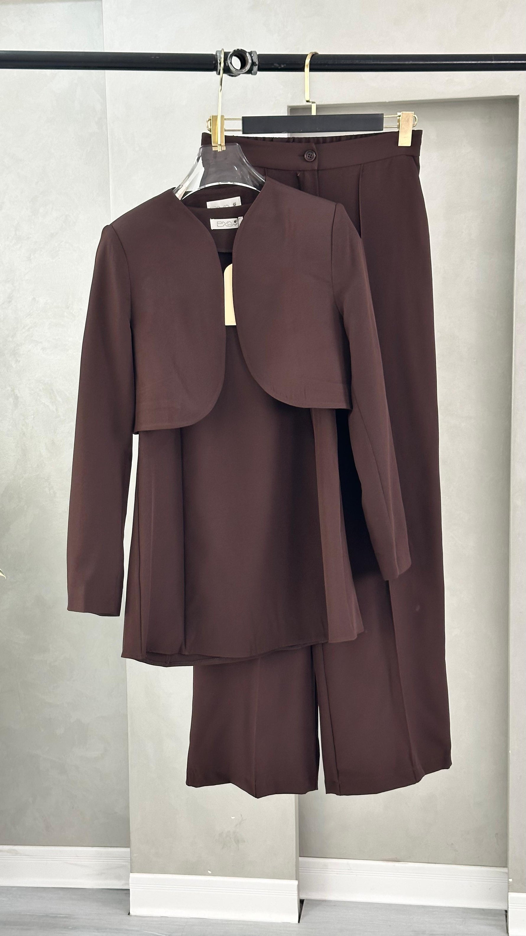 بدلة نسائي 3 قطع