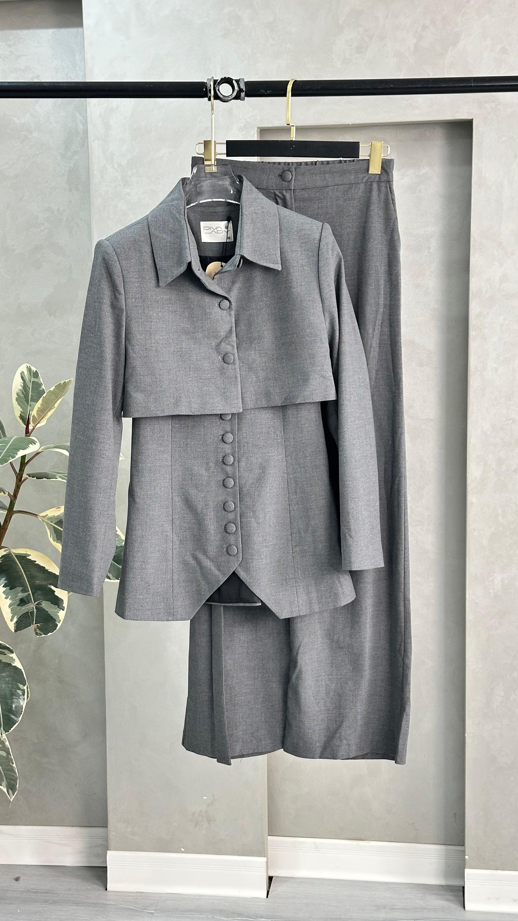 بدلة نسائي 3 قطع