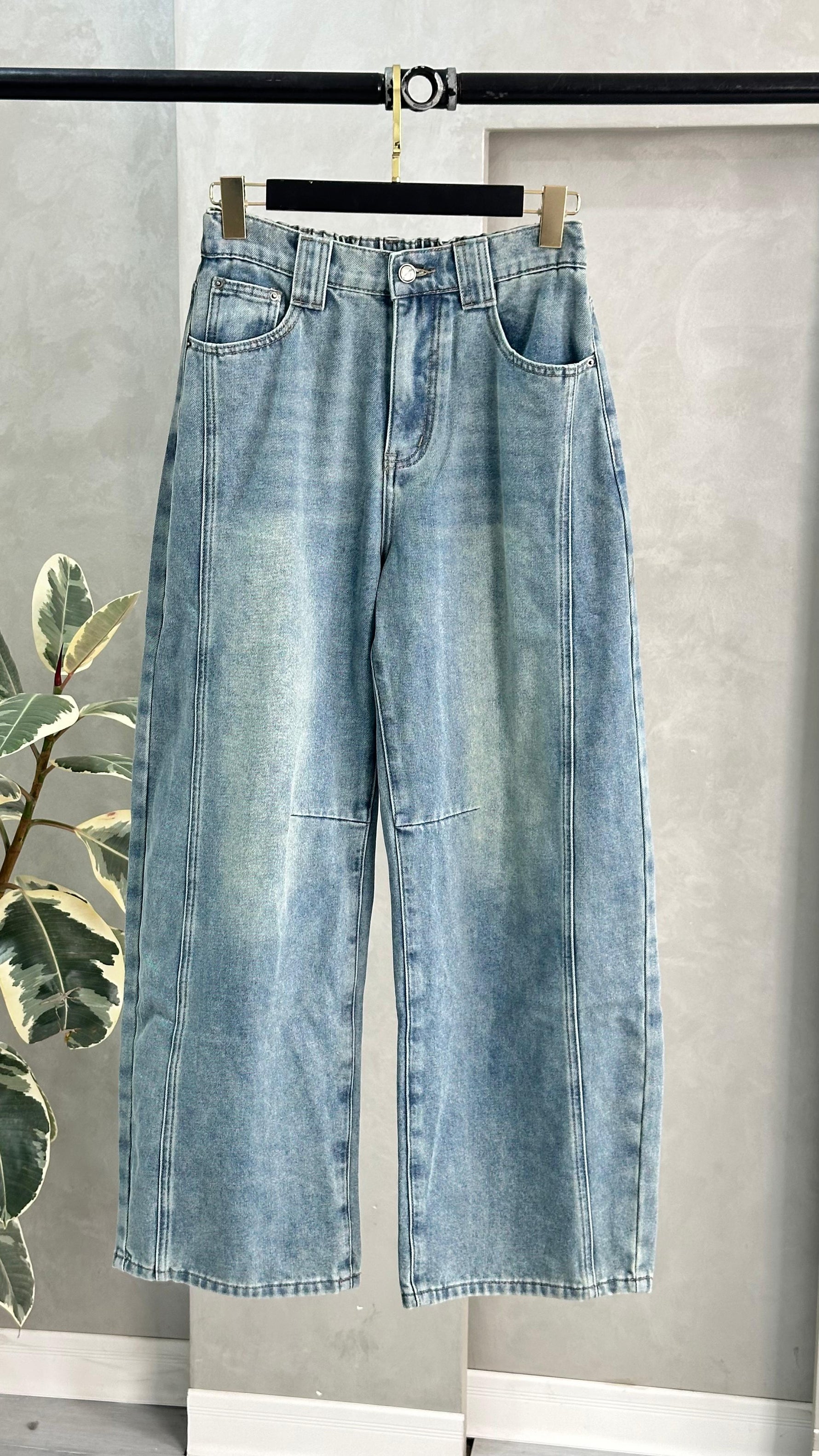 بنطلون جينز نسائي