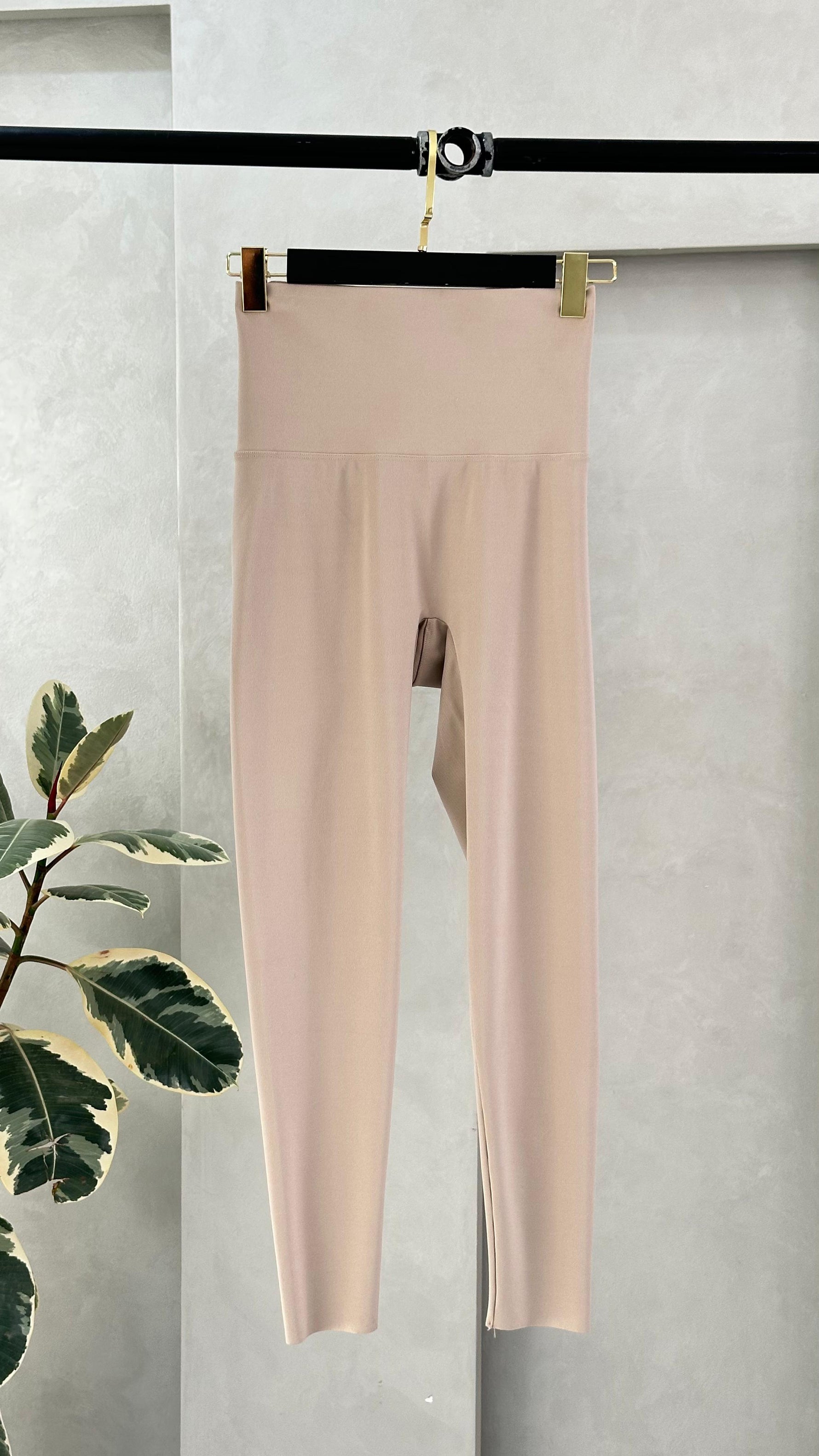 ليقنز نسائي OLA