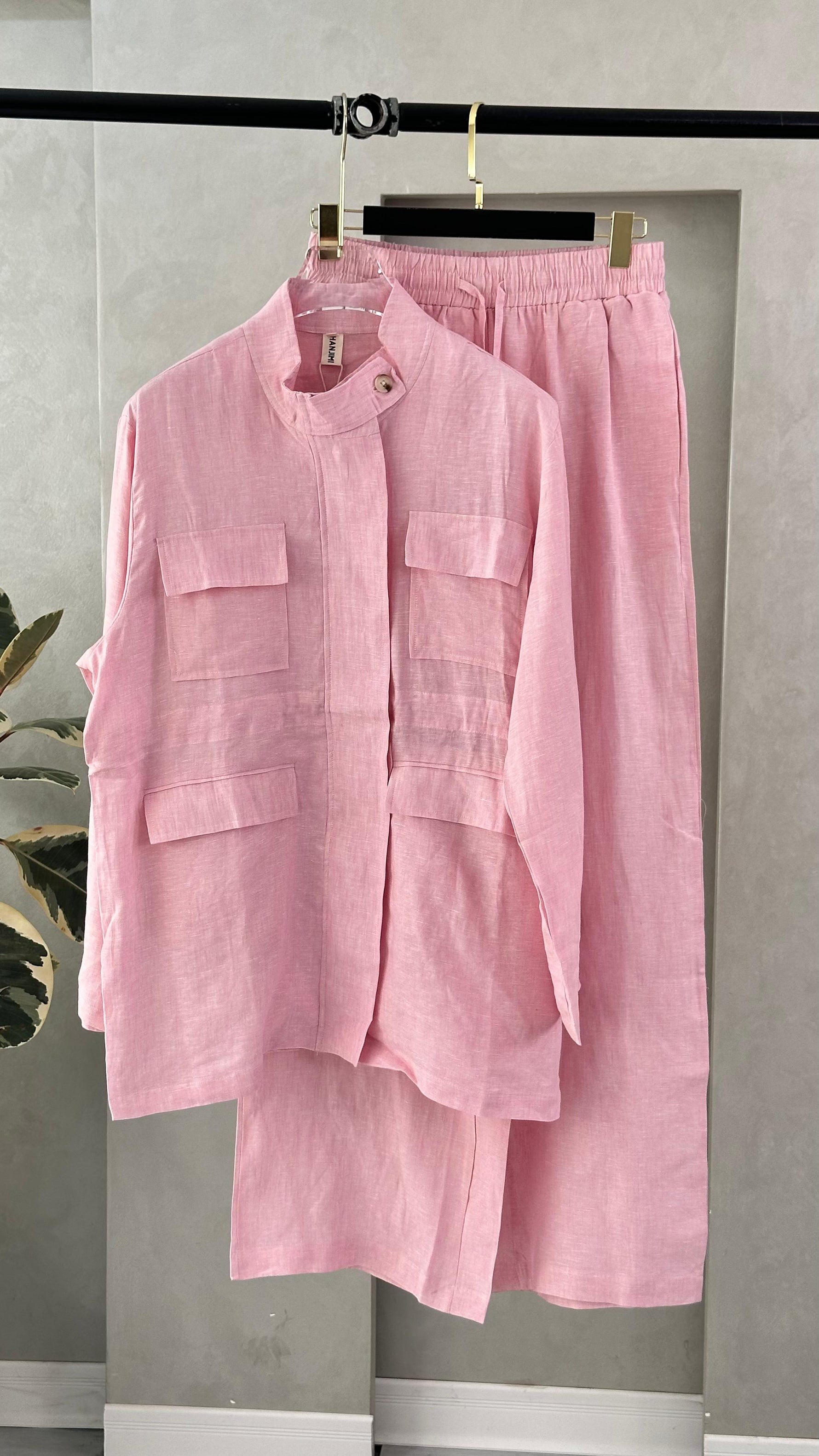 بدلة نسائي بسيطة وانيقة