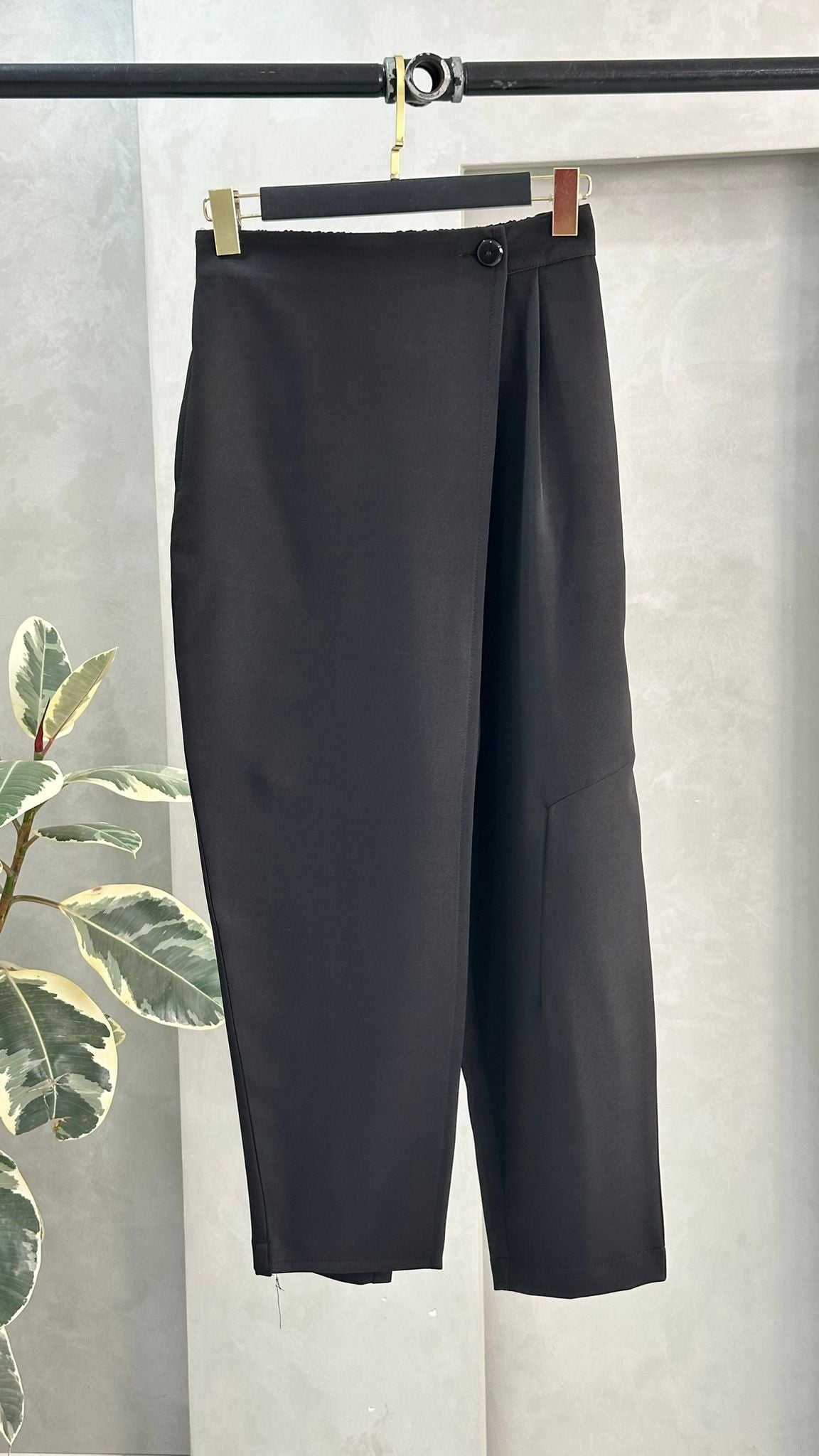 بنطلون نسائي