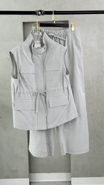 بدلة نسائي بدون اكمام