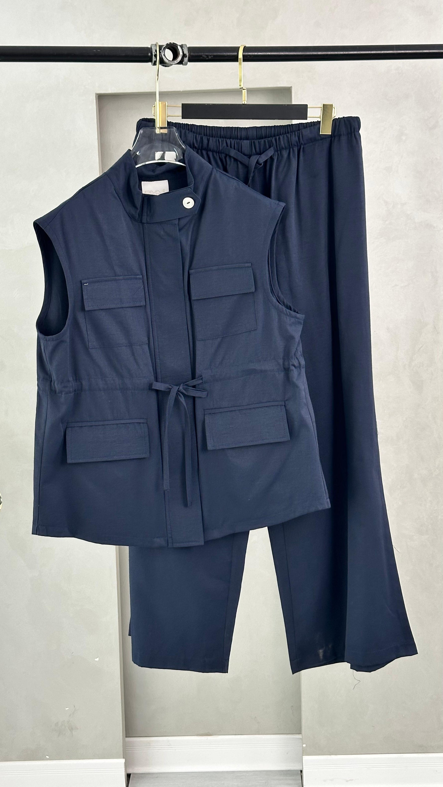 بدلة نسائي بدون اكمام