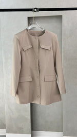 جاكيت قصير بقصة تنورة