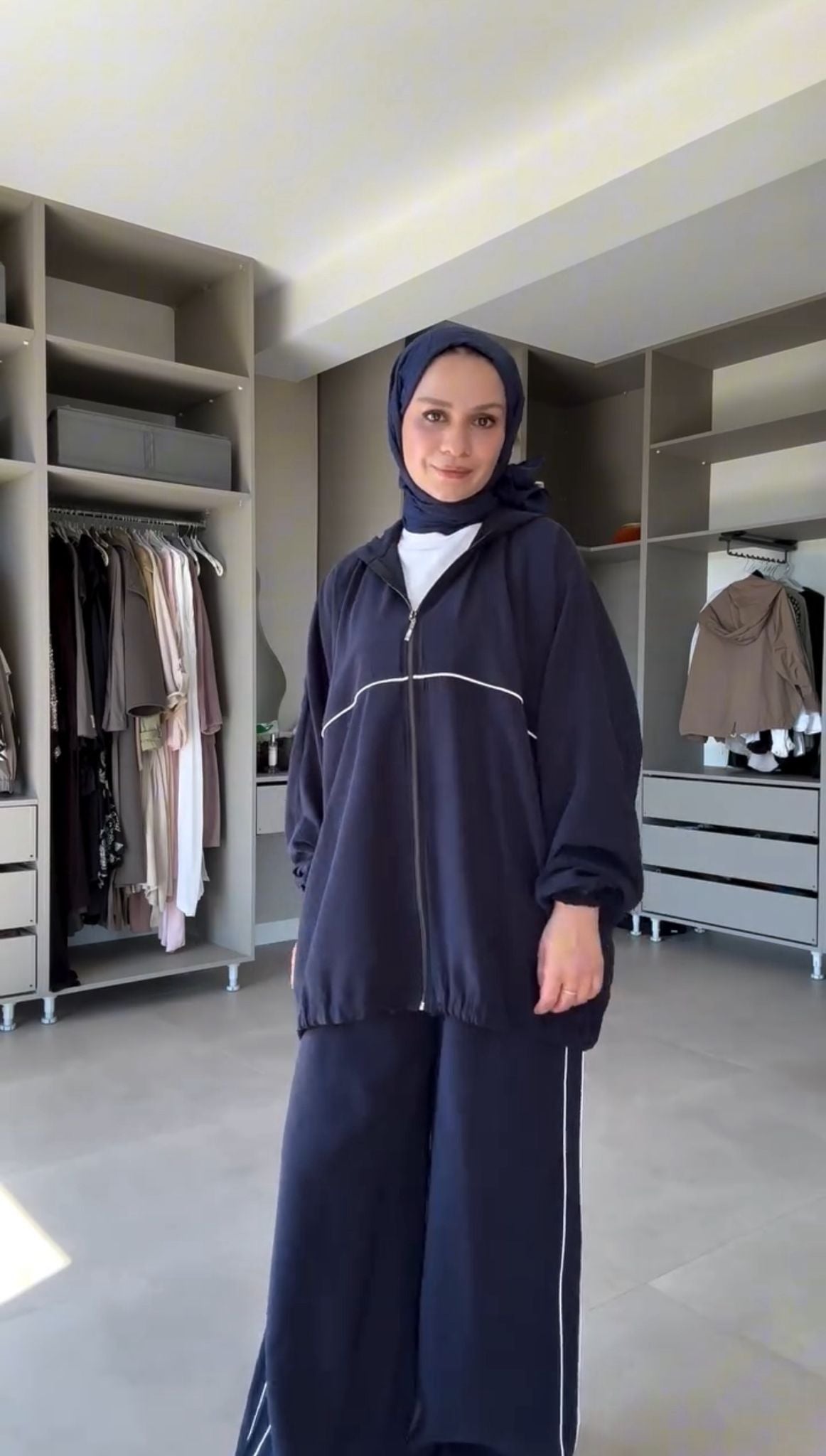 بدلة نسائي سبورت