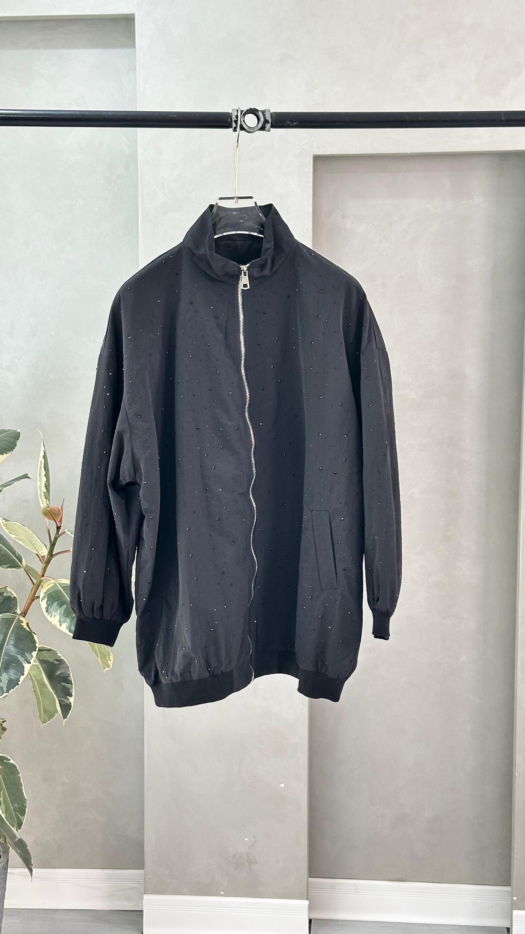 جاكيت نسائي اطراف مطاطية