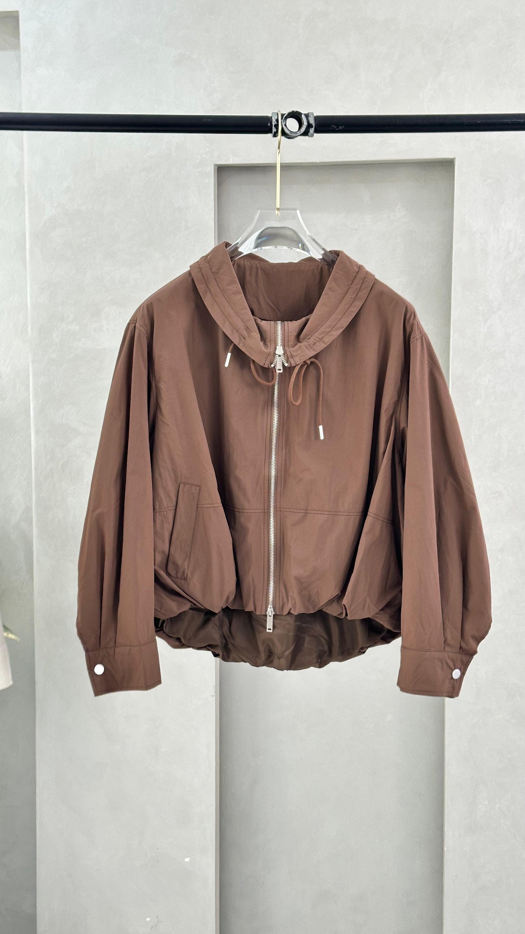 جاكيت نسائي قصة عريضة