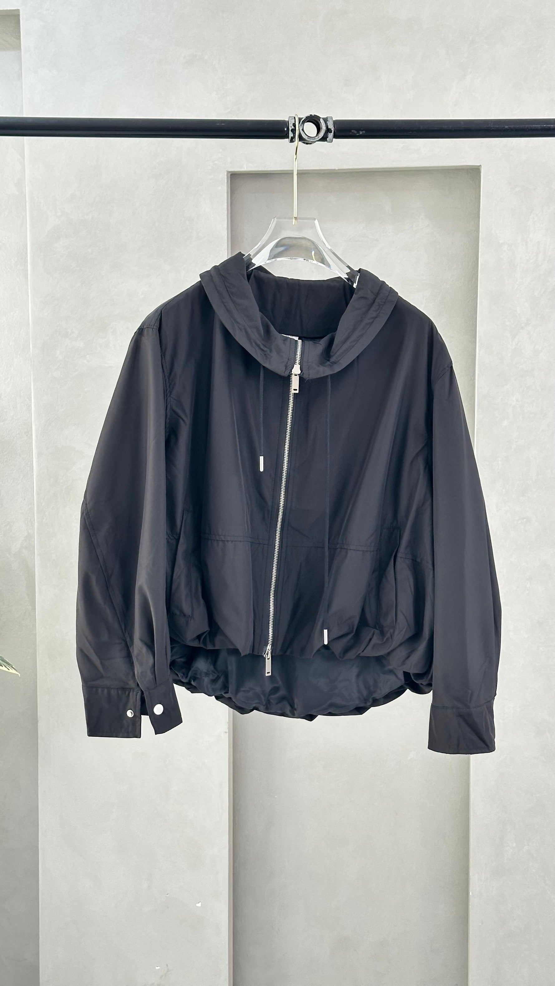 جاكيت نسائي قصة عريضة