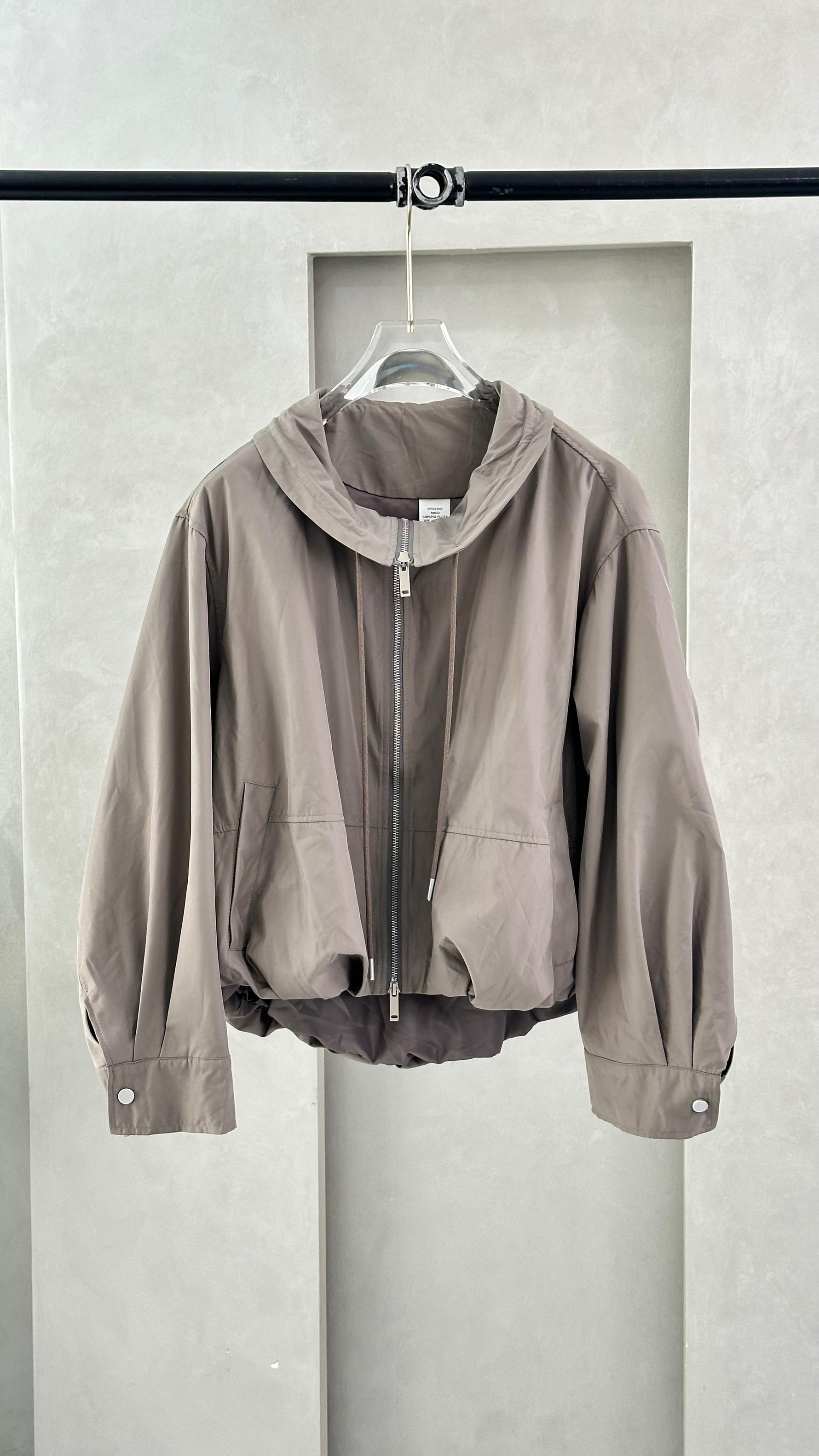 جاكيت نسائي قصة عريضة