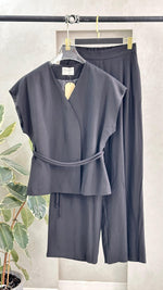 طقم نسائي انيق