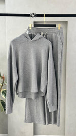 بدلة نسائي كلاسيكية