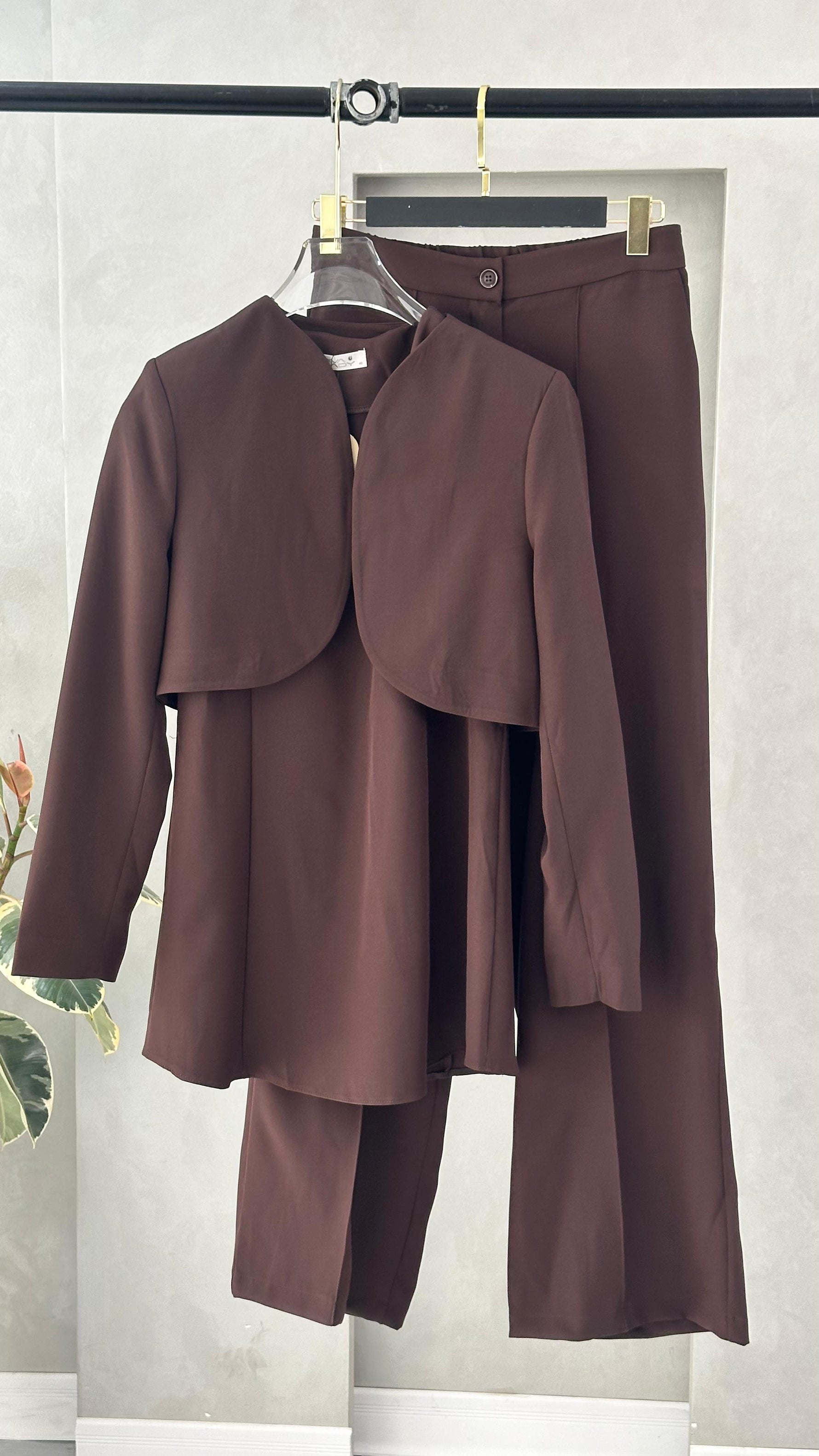 بدلة نسائي 3 قطع