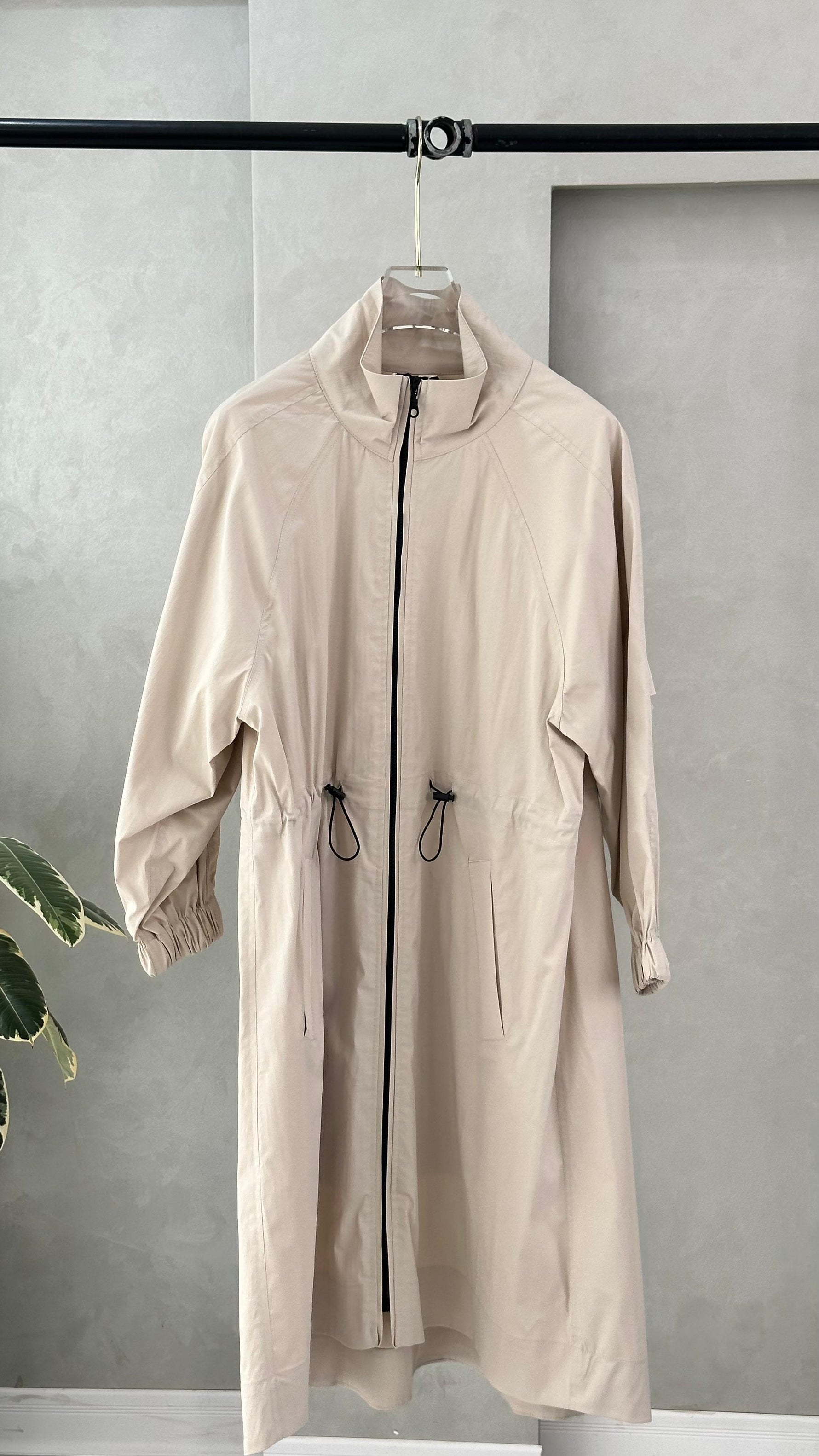 جاكيت نسائي طويل