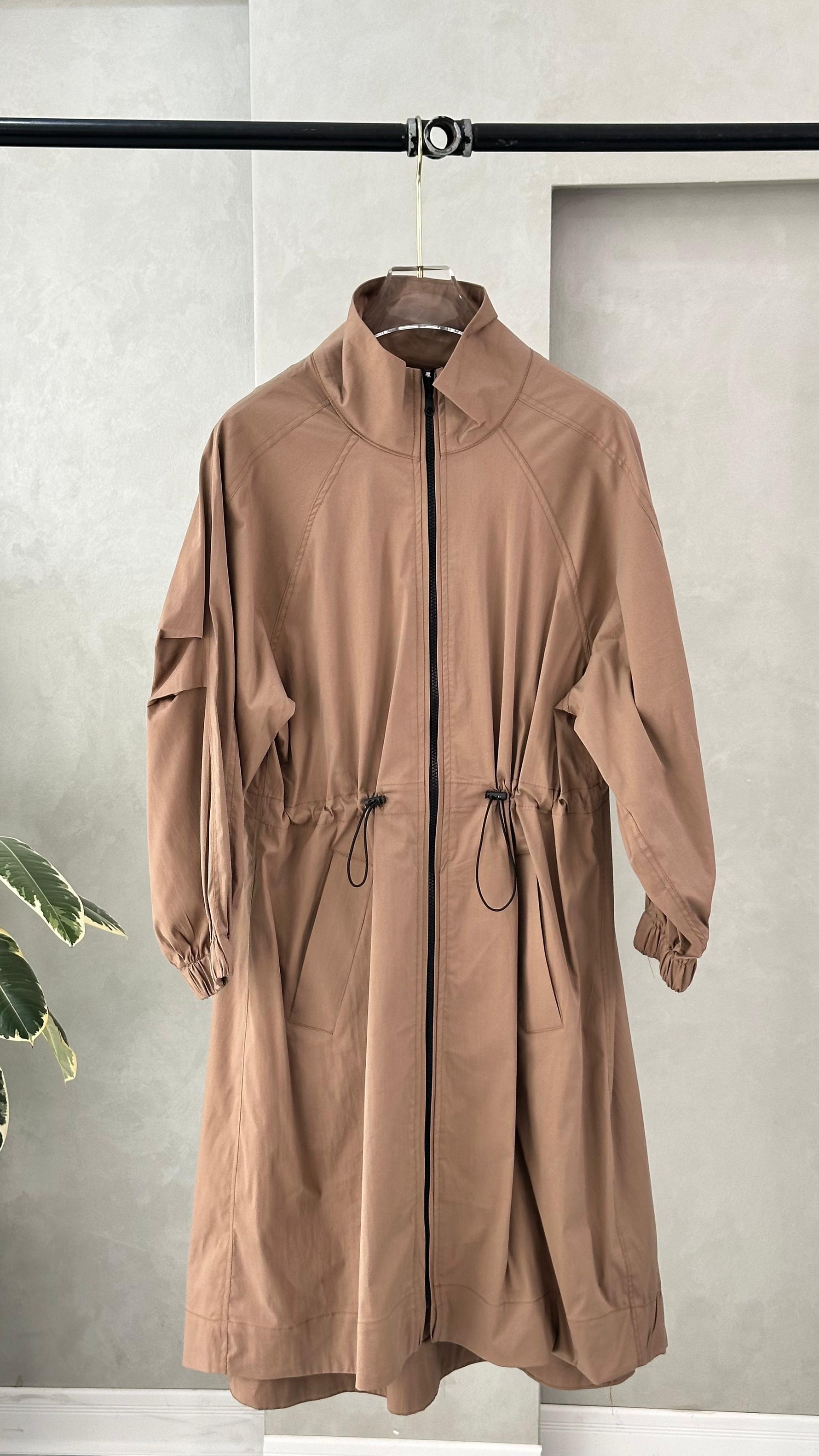 جاكيت نسائي طويل