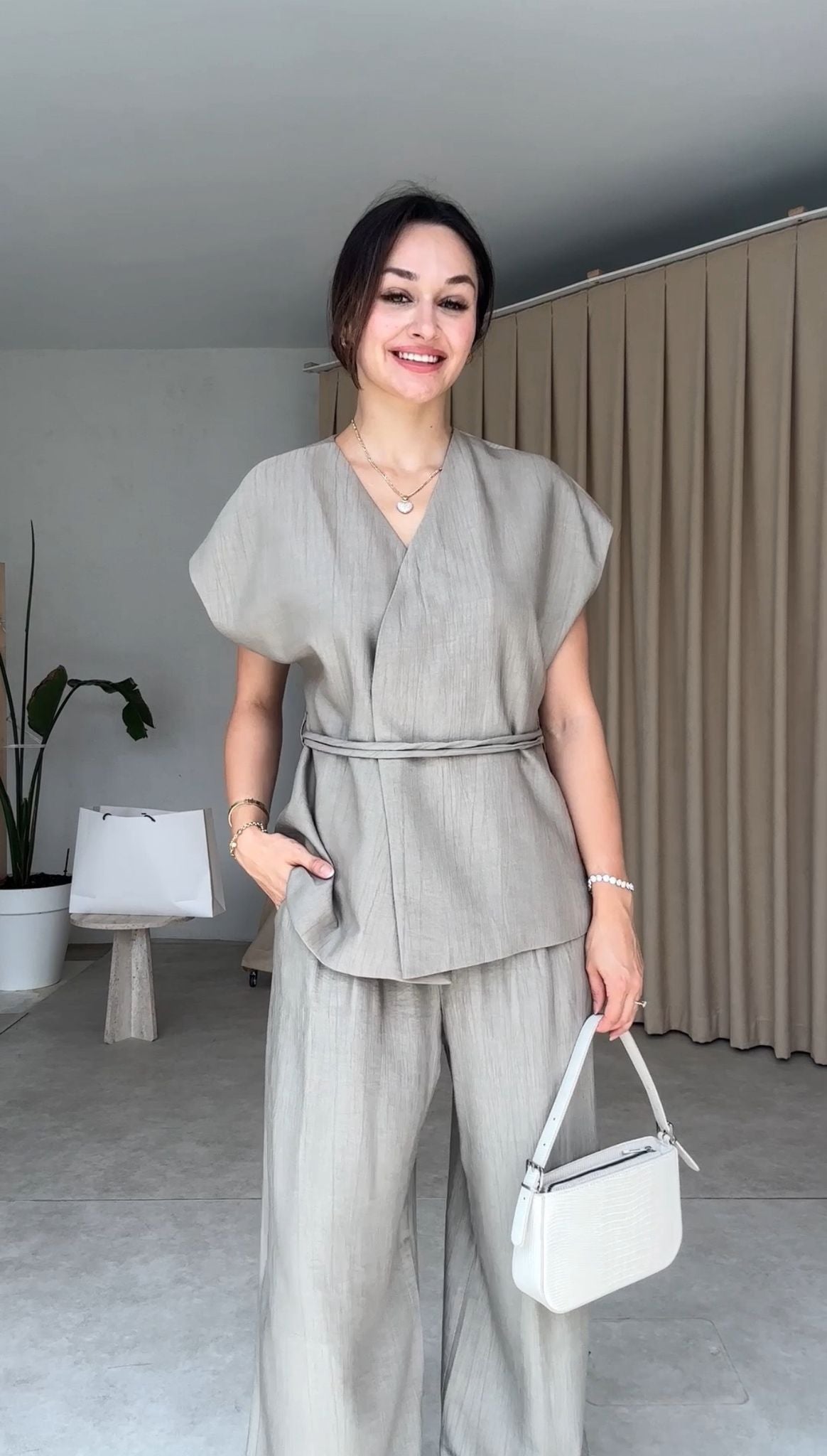 طقم نسائي انيق