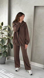 بدلة نسائي بسيطة