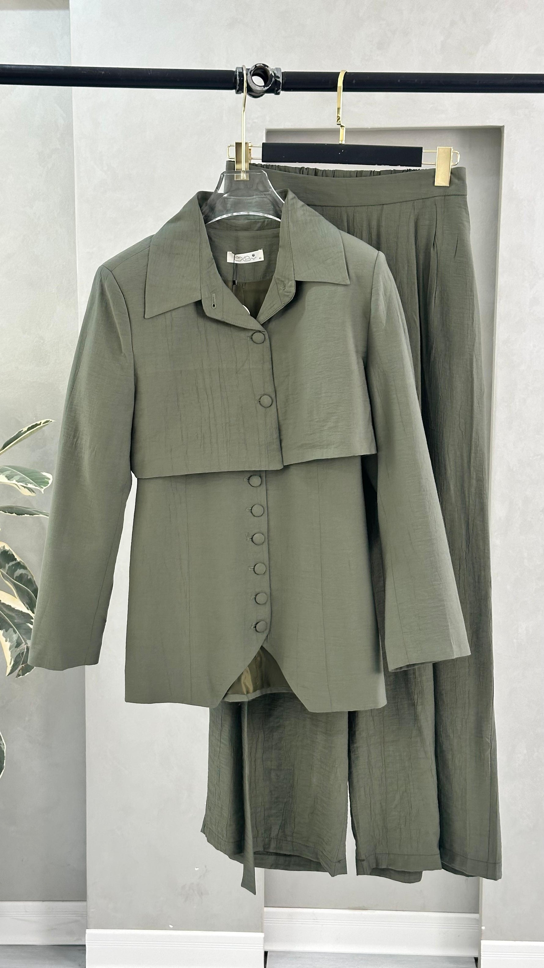 بدلة نسائي 3 قطع