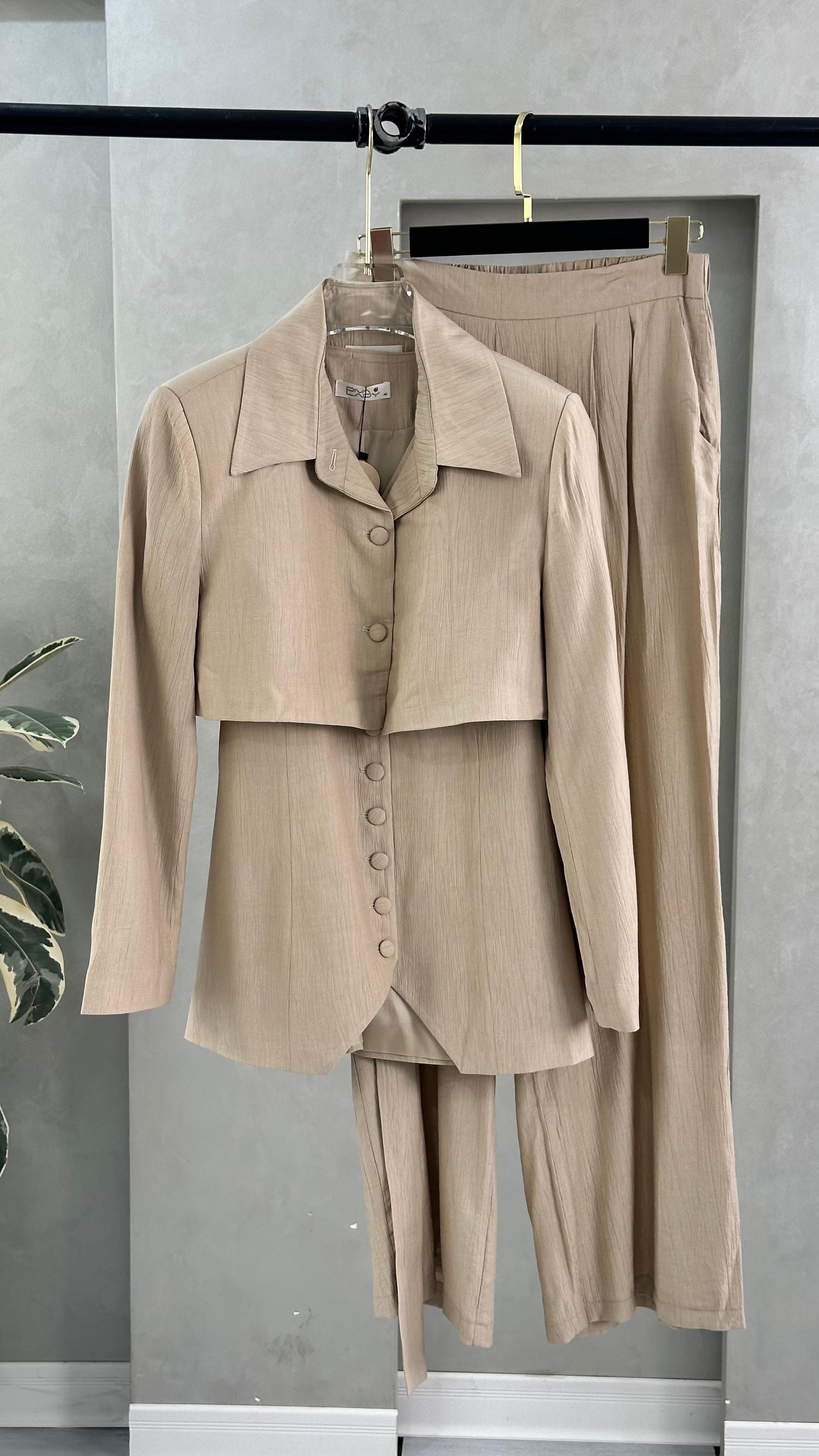 بدلة نسائي 3 قطع