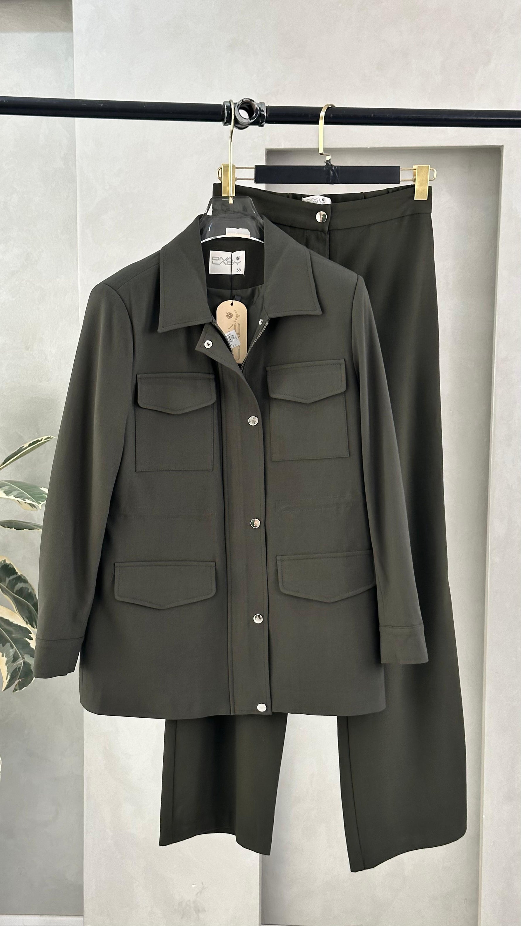 بدلة رسمي بازرار