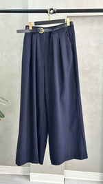 بنطلون نسائي مع حزام