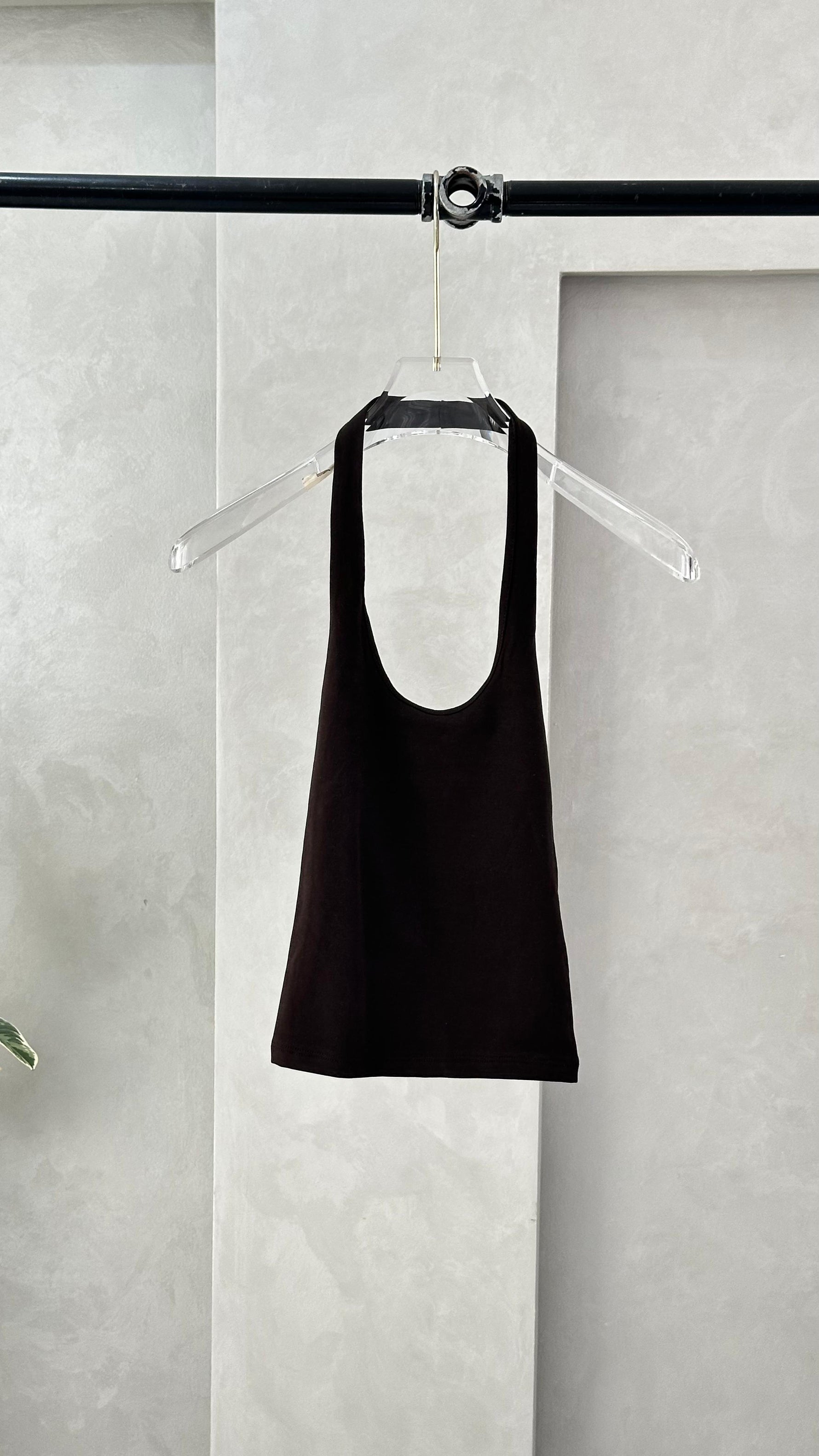 توب نسائي مفتوح