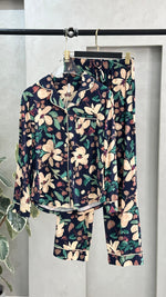 بيجامة نسائي موردة