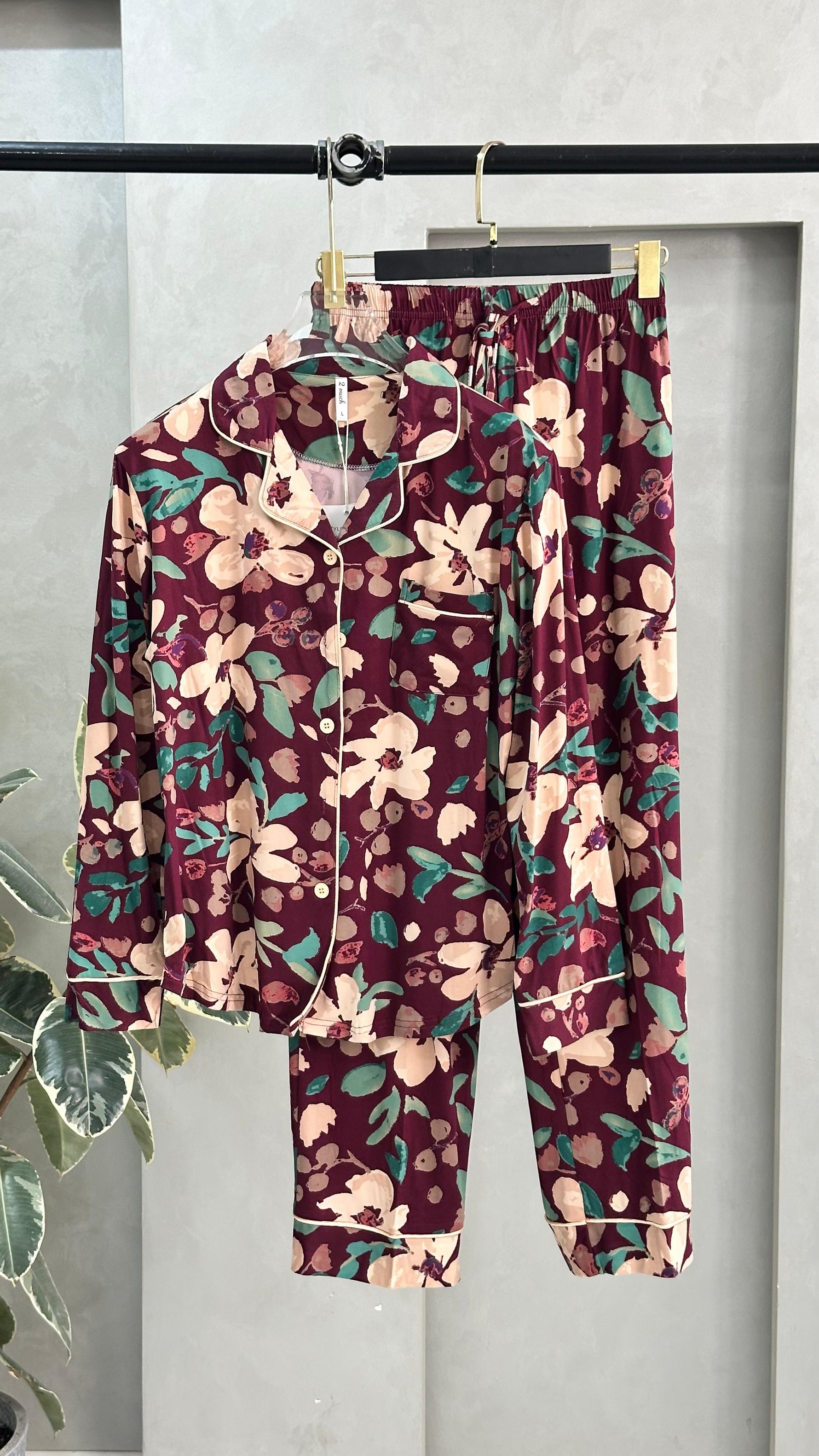 بيجامة نسائي موردة