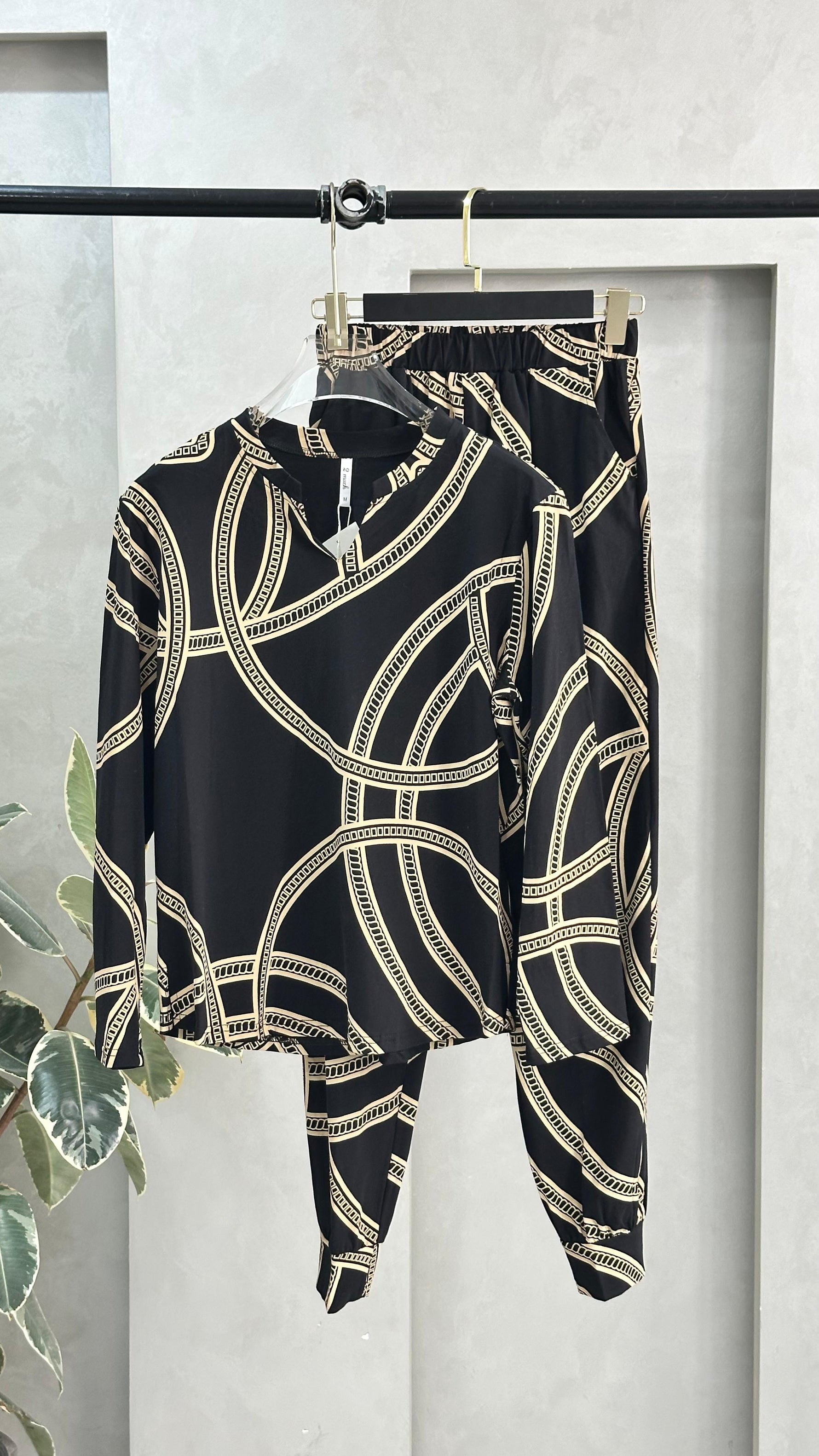 بيجامة نسائي