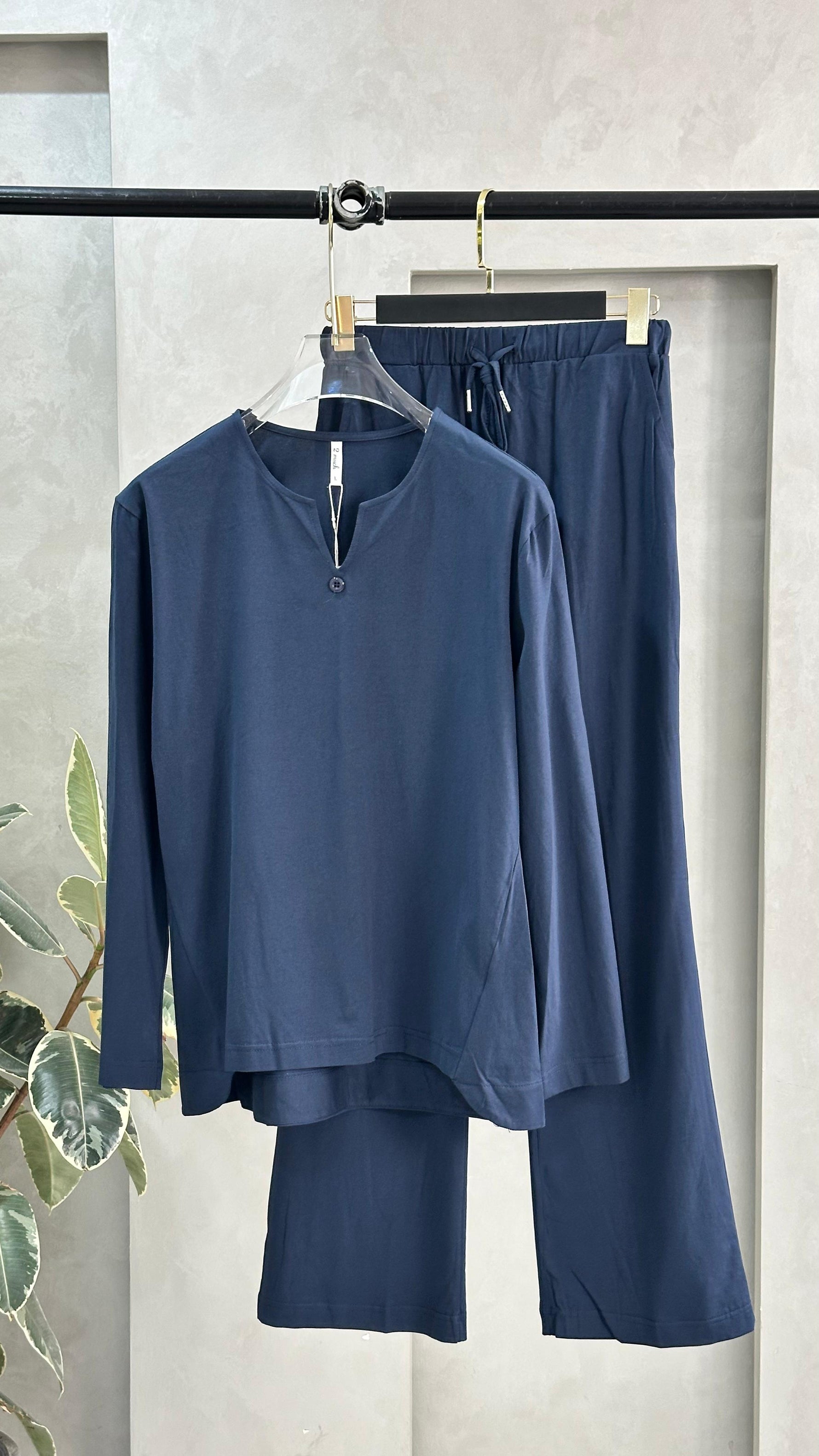 بيجامة نسائي