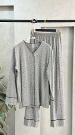 بيجامة نسائي