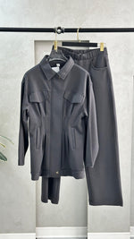 بدلة نسائي بسحاب