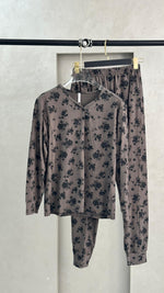 بيجامة نسائي للمنزل