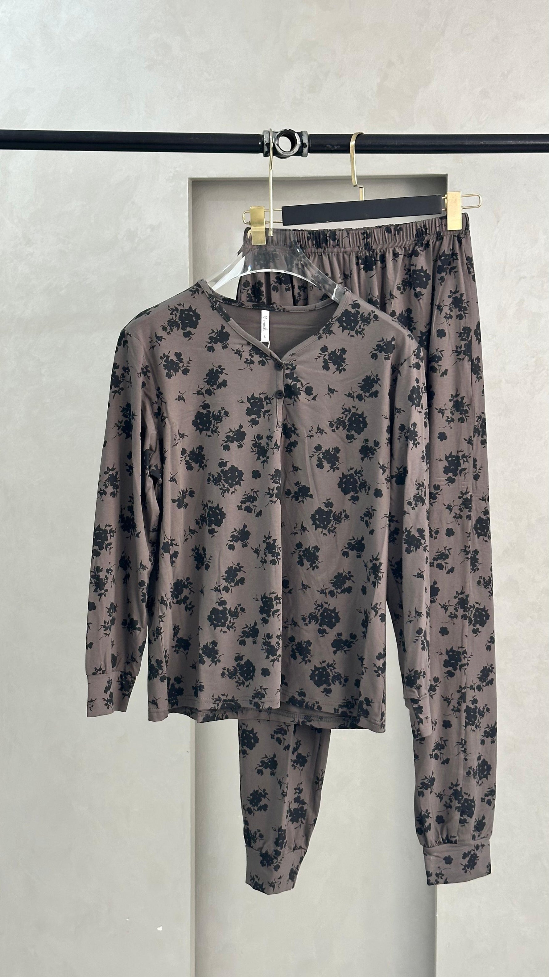 بيجامة نسائي للمنزل