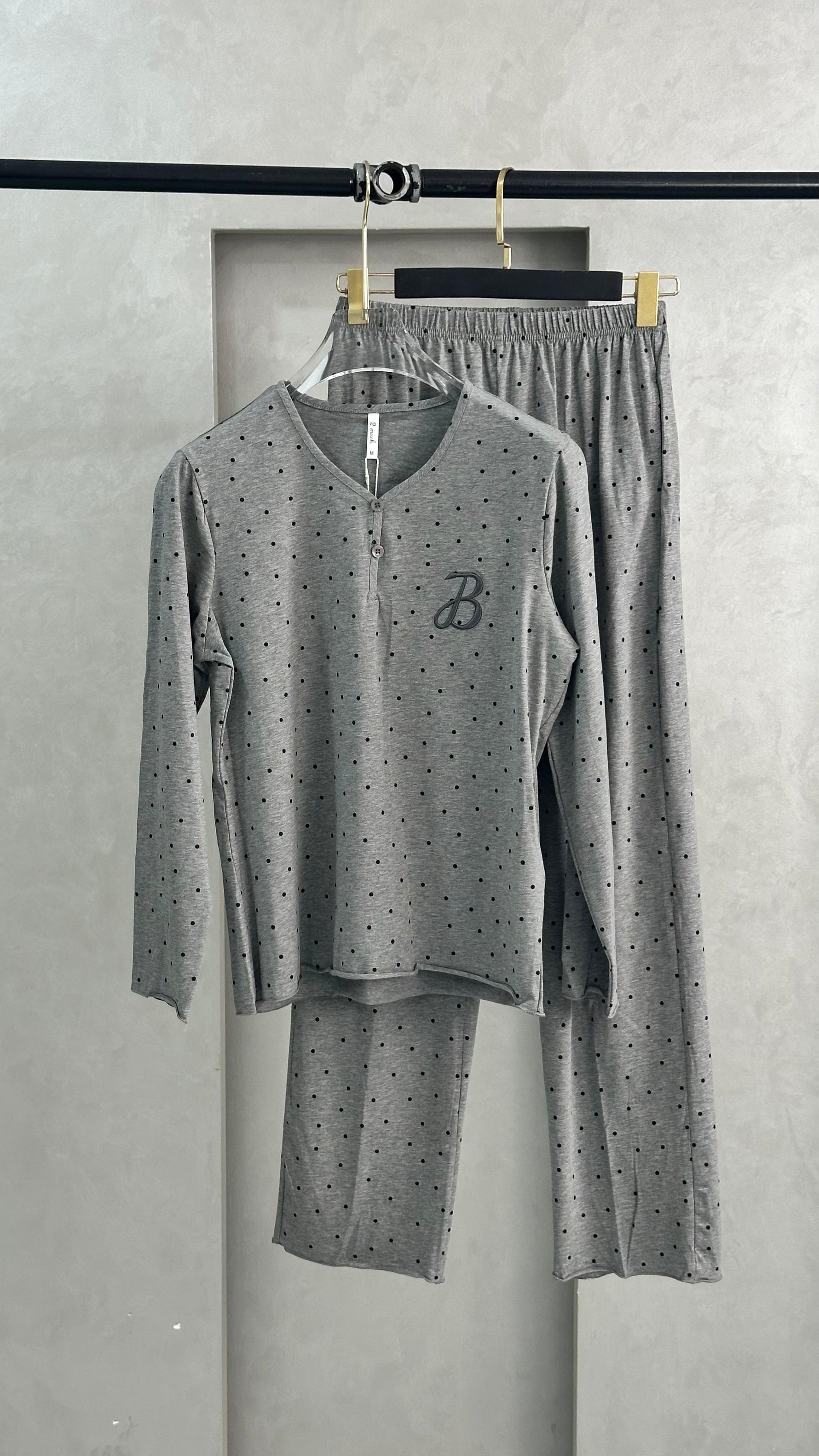 طقم منزلي مريح بنقاط صغيرة